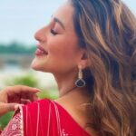 Sayantika Banerjee Instagram - #withlovesayantika ❤️ #shahrukhkhan #srksongs #love #instareels #instagood #reels #photoshoot #bollywood #srk #birthday