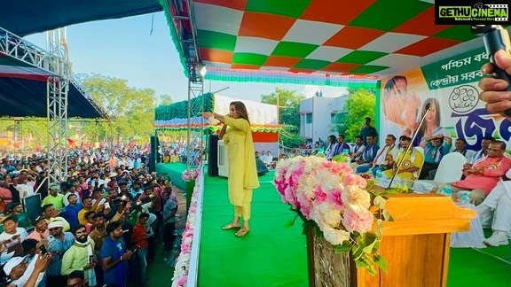 Sayantika Banerjee Instagram - পশ্চিম বর্ধমান জেলা তৃণমূল কংগ্রেসের ডাকে কেন্দ্রের জনবিরোধী নীতির প্রতিবাদে আজ পাণ্ডবেশ্বর বিধানসভা এ জনসভা । জয় বাংলা 🙏🏻 Pandabeswar