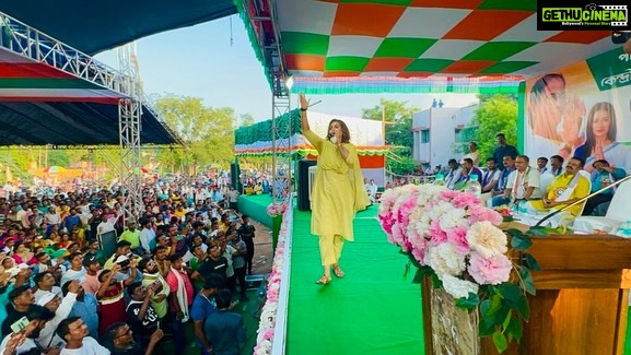 Sayantika Banerjee Instagram - পশ্চিম বর্ধমান জেলা তৃণমূল কংগ্রেসের ডাকে কেন্দ্রের জনবিরোধী নীতির প্রতিবাদে আজ পাণ্ডবেশ্বর বিধানসভা এ জনসভা । জয় বাংলা 🙏🏻 Pandabeswar