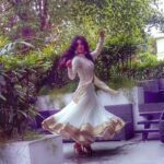 Sayantika Banerjee Instagram – Life isn’t Perfect… But your Outfit can Be..💓
Good Morning 🌍 
#withlovesayantika 

#ootd #sunday #photoshoot #actor #actorslife #sayantikabanerjeeofficial #mood #morninging ing