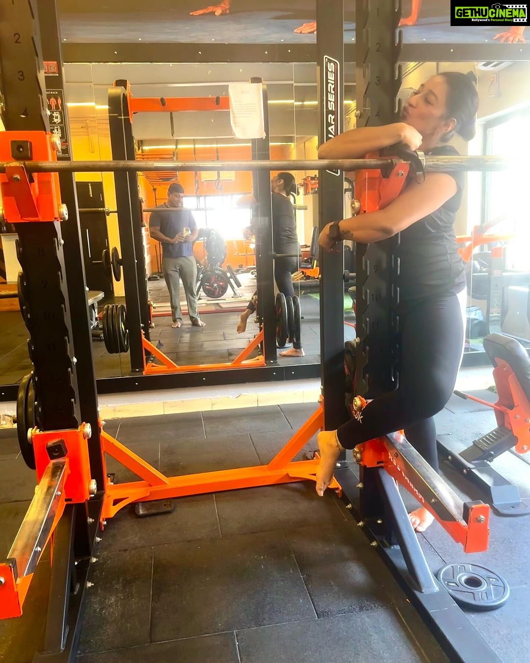 Sayantika Banerjee Instagram - I Missed You So Much…❤️🥺Came bk to Life it seemed.. @adityadas8248 thanks for bearing with my madness after coming to the gym 🤭 #withlovesayantika #morningmotivation #fitness #health