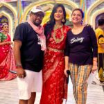 Sayantika Banerjee Instagram – Subho Mahalaya🙏🏻
Shot for the Theme Song of Sreebhumi Sporting Club with Sujit Da, @sujitboseofficial Samudra @samudrabose20 and others with my favourite Choreographer , My Teacher @soujitdas @somalidas78 and their Team BeatBusters
A Catchy Track Awaiting for you guys …Stay Tuned 
#withlovesayantika 
Makeup- @sahababusona 
Hair- @btwits_naaz_ 
Styling- @sandip_jaiswal 
Saree – @rangoliindia 
Accessories- 
Team Sayantika- @am.it4259 @goutambhowmik12 
#durgapuja2023 
#sayantikabanerjeeofficial #themesong #sreebhumisportingclub2023
