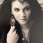 Scarlett Mellish Wilson Instagram – India bound 🇮🇳 ✈️ 

This pic was my first ever photoshoot in Mumbai 16 years ago ! @munnasphotography  courtesy of mr @beingsalmankhan ! 

#mumbai #actress #model #bollywood Mumbai, Maharashtra