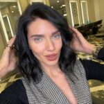 Scarlett Mellish Wilson Instagram – No better feeling than a HAIR REVAMP !! @johansfordsalon 
@colourbyjadeharley on colour @hairstylist_jessiegoodchild on cut !!! 

#hairtransition #hairtransformation #newhair #newhaircolour #salon #londonhairsalon #johandsford