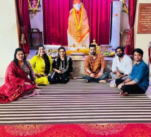 Seema Singh Instagram - Om sai ram 😇🙏
.
.
.
.
#omsairam #saibaba #shirdi #shirdikesaibaba #blessed #trneding #ootd