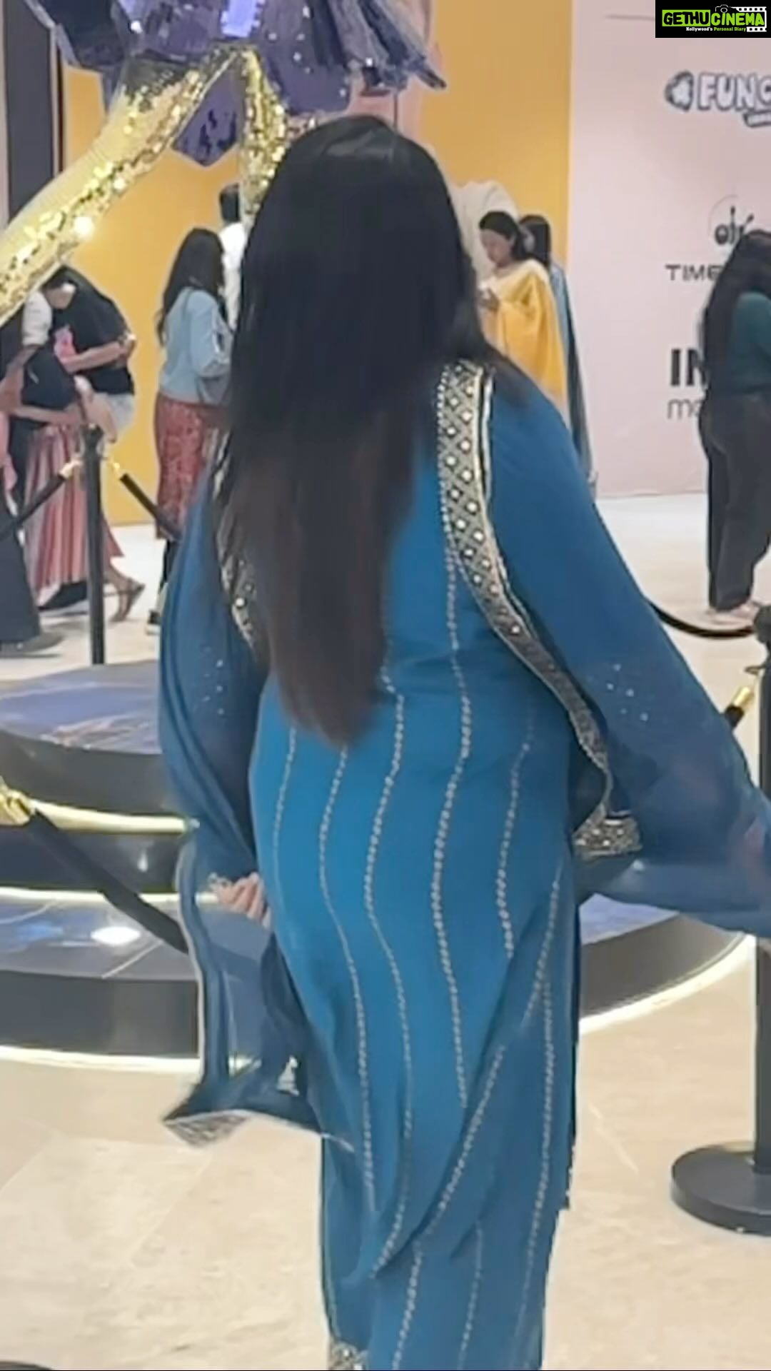 Seema Singh Instagram - 💙💙 . . . #reelsinstagram #reels #trending #video #viral