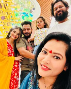 Seema Singh Instagram - Fam ❤️🌹.
.
.
.
#family #love #myeverything #happyfamily