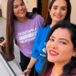 Seema Singh Instagram - त्रिमूर्ति 🤩❤️🌈 . . . . #photooftheday #happyfaces #crazygirls