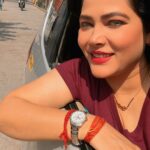 Seema Singh Instagram - Shine like sunlight ☀️🤩🌈❤️ . . . . #morning #sunkissed #morninglikethis #photooftheday #selfie Sun Kissed