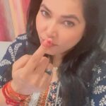 Seema Singh Instagram – एक्टिंग तो ठीक ठाक कर ही लेती हूँ🤣🤣 
 

.
.
.

#reelsinstagram #instagram #instagood #fun #funnyvideos #trending #viral