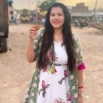 Seema Singh Instagram – Zindagi…..बहुत छोटा सा सफ़र है,आनंद लीजिए❤️
कुल्हड़ वाली चाय ☕️ 
#morninglikethis 
#photooftheday 
#dailypost 
#thoughts