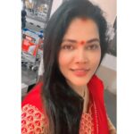 Seema Singh Instagram – उड़ रही है पल पल ज़िंदगी…. 
रेत सी और …. 
हमे वहम है कि हम बड़े हो रहे है 🌈❤️
 .
.
.
.
#photooftheday #thoughts #morning #sunday #funday