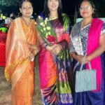 Seema Singh Instagram – सुमन दीदी ,अंजू दीदी #barbigha Barbigha