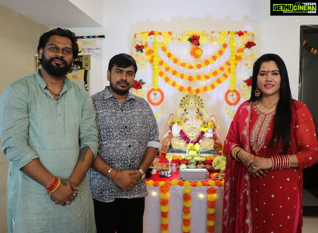 Seema Singh Instagram - Ganpati bappa morya 🙏😊