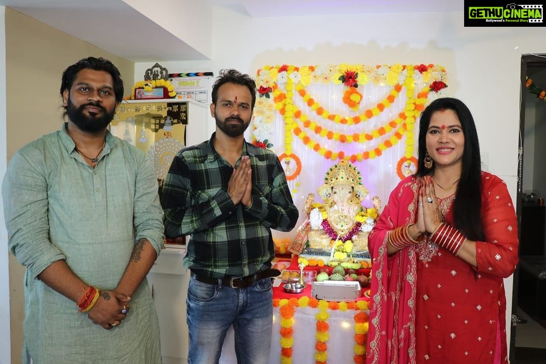 Seema Singh Instagram - Ganpati bappa morya๐๐