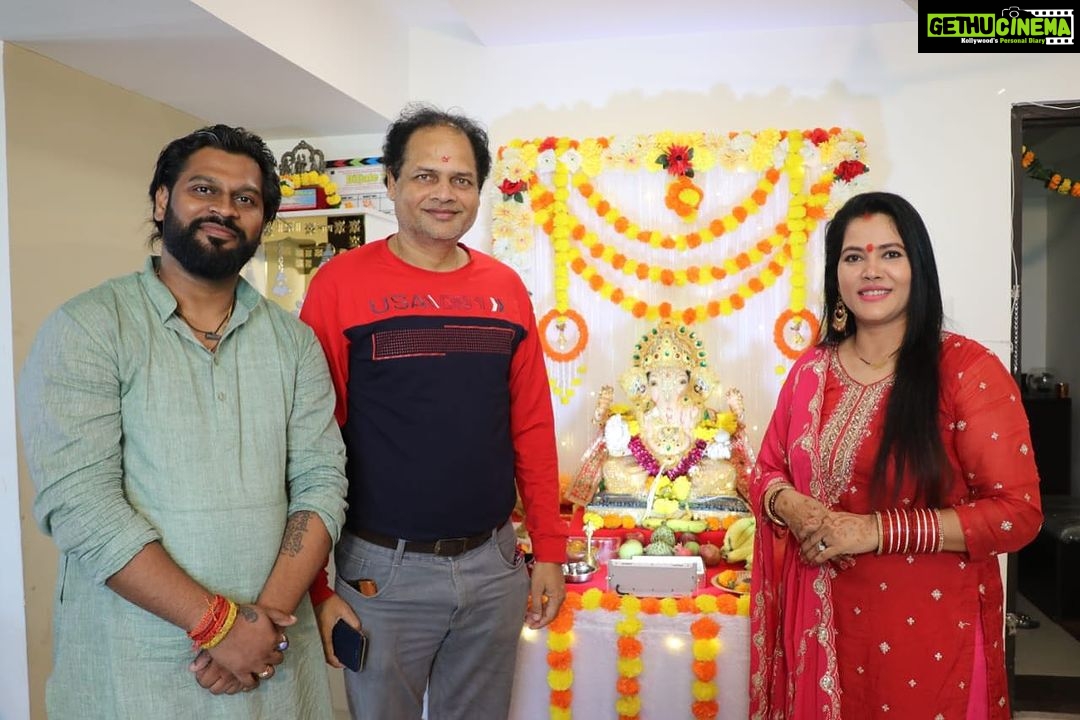 Seema Singh Instagram - Ganpati bappa morya๐๐