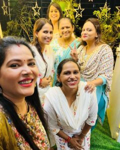 Seema Singh Instagram - Our hearts ❤️ are full with blessings and our stomach with Modak … Ganpati Bappa Morya 
@sangeetatiwari_official 
@item_queen_seemasingh 
@poooooojjjjjjjjaaa 
@mishra_ankita_16 
@mishrashobha269 

#festival #ganpatibappamorya #ganeshchaturthi #photo #photooftheday #instagram #instadaily #ootd #indianattire