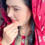 Seema Singh Instagram - उड़ाई अपने मर्दा के कमाई लजाई काहे 😂 . . . . #reels #instagood #comedy #trending #trendingreels #viralvideos #ootd #funny Barbigha