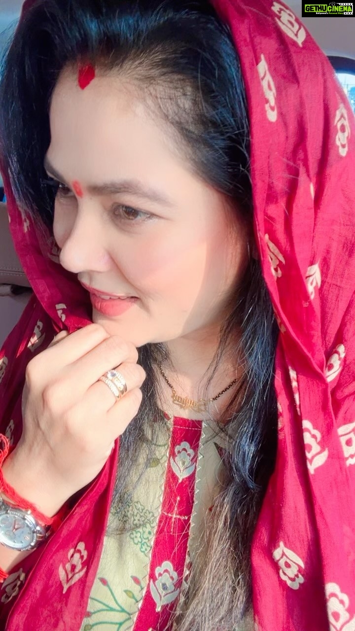Seema Singh Instagram - उड़ाई अपने मर्दा के कमाई लजाई काहे 😂 . . . . #reels #instagood #comedy #trending #trendingreels #viralvideos #ootd #funny Barbigha