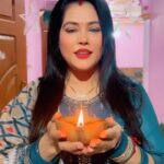 Seema Singh Instagram - Happy diwali everyone 🪔✨ . . . . #happydiwali #barbigha #bihar #festivevibes #jaishreeram #trending #reels #video #happiness Barbigha