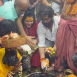 Seema Singh Instagram - महादेव के कृपा बनल रहे 🙏😇 हर हर महादेव 🔱 #देवघर😇 . . . . #devghar #babadham #harharmahadev #blessed #faith #blessings #withfamily #trending #reels #mahadev बाबा बैद्यनाथ मंदिर, देवघर - Baba Baidyanath Temple, Deoghar