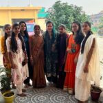 Seema Singh Instagram - हमारी प्यारी ननदे ❤️🌈 #nanadbhabhilove❤️ . . . . . #pics #nanadbhabhi💕😍❤️❤️ Barbigha