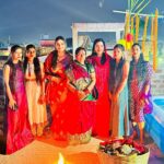 Seema Singh Instagram – family 🌈❤️🙏
जय छठी मैया 😇🙏
.
.
.
#jaichhathimaiya🙏 #bihar #barbigha #family #sandhyaaragh🙏🙏 Barbigha