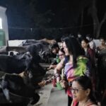 Seema Singh Instagram – बरे ही सौभाग्य की बात है गाय माता की सेवा करना।।ये सौभाग्य मुझे भी प्राप्त हुआ बरबीघा गौशाला में इनको चना गुड़ खिलाकर।।
साथ मे चिंटू भैया , सुमन जी, दीपू जी।।।।।.
.
.
.
#bihar #barbigha #gaumata #trending #photooftheday Barbigha