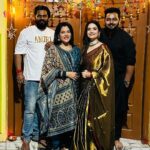 Seema Singh Instagram - Diwali celebration with family 🌈🪔✨ . . . . #diwali #happydiwali #celebration #trending #photooftheday Barbigha