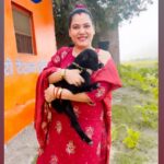 Seema Singh Instagram - so adorable ✨🌈 🐐 . . . . #babygoats #goatkid #photooftheday #love #happyme #bihar #barbigha Barbigha