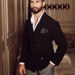 Shahid Kapoor Instagram – Daddy’s night out…