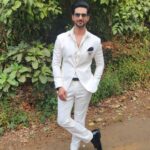 Shakti Arora Instagram - I decide the Vibe!! 😎 . . #shaktiarora #ghkkpm #mytoy Film City, Goregaon