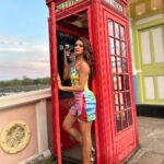 Shakti Mohan Instagram – ☎️
One of the things you gotta do in London 🤙🏼

📷@alishasingh.official 
@saba_hair_makeupartist 

Styled by – @camy1411 
Wearing – @sazo.in 
Jewellery – @azotiique