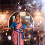 Shalu Menon Instagram - “ദീപാവലി ദിനത്തിൽ നിങ്ങൾ കൊളുത്തി വെയ്ക്കുന്ന ഈ ദീപം എന്നും ജീവിതത്തിൽ ഐശ്വര്യം കൊണ്ടുവരട്ടേ “ HAPPY DIWALI TO ALL ❤️ #diwalivibes #actresses #love #happy #trending
