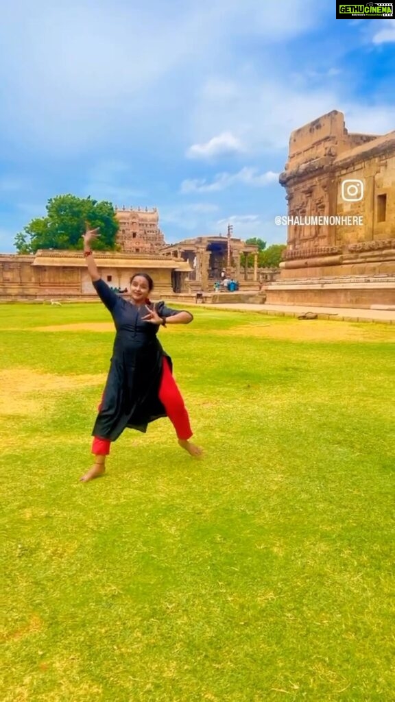 Shalu Menon Instagram - ❤️❤️ #dancereels #reelsviral #reelsinsta #insta #instafashion #loveislove #classical #music #actresses #filim #malayalamfilim #bharathnatyamdancers #classicaldance #indiandance #thanjavur #thanjavurtemple