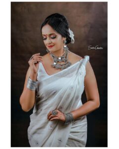Shalu Menon Instagram - ❤️❤️❤️
DOP-@sachinchandraphotography
MUA-@sandrabeautyparlour
STYLING-@Vasudevan.arun
COURTESY-@jayakerala_visualcollections

#photographylovers #trending #lovequotes #colours #dancer #actresses #pictures #reelitfeelit #reelit #vedio #trendingfashion #fashion