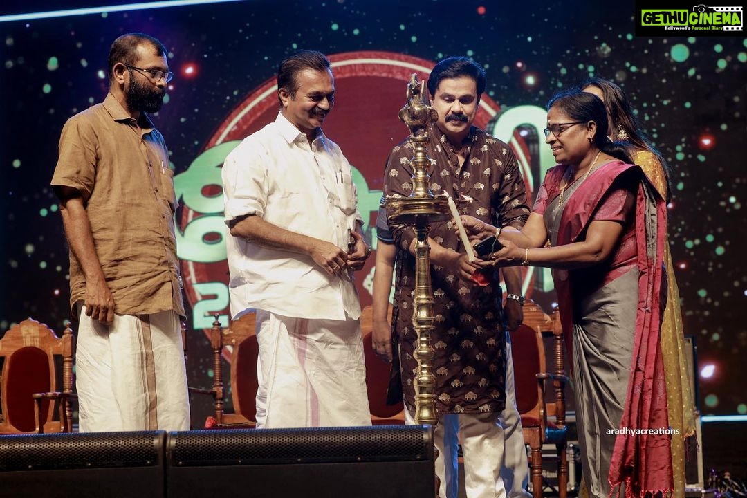 Shalu Menon Instagram - Gud mrng all ……. Am very happy and Glad to share some of the beautiful moments of my life . My school JAYAKERALA SCHOOL OF PERFORMING ARTS has completed its 25 th year and we celebrate it in a grand way …. Thanks forthe students ,parents and all who has supported me to make this happen …. @dileepactor @stephendevassy @devassysam @iamnareshiyer @divyaaunni @ncsvastramofficial @purplefestevents #instagood #instagram #instalike #instadaily #dileepettan😍 #dileepkavya #malayalamcinema #malayalamtypography #malayalam #malayalamfilm #malayalamserialactress #malayalamactress #malayalamactor #event #celebrity #celebration #celebrate