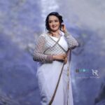 Shalu Menon Instagram - Its monday …. Getup and create someting amazing this week ….. have a great week ahead …… #instagood #instalike #insta #fasion #fasionphotography #model #modellife #modelshoot #modelling #keralatourism #keralam #keralagram #malayalam #malayali #fasionista #fasionstyle