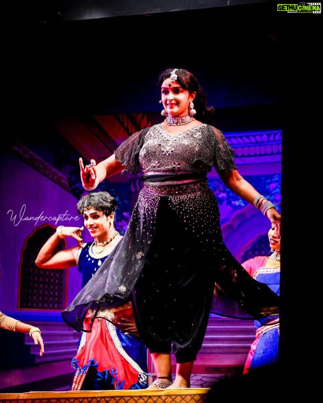 Shalu Menon Instagram - Gud mrng all ….. its been very happy that many of my insta friends are coming to see my prgm everywhere and they use to share the comments and suggestions about my prgm …… here are some of the pics which is shared by one of my insta friend and am very happy to post it over here ….. thank you all for the support …. Special thanks @wandercapture_photography #performer #dance #dancer #performance #performing #performingartist #stageperformance #malayalam #malayalamcinema #stagephotography #malayalamserialactress #malayalamtypography #mazhavilserials #zeekeralamactress #suryatv #keralaattraction #keralatourism #keralagram #keralagallery #indianclassicaldance