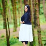 Shalu Menon Instagram - Happy thursday …. A brand new day … A clean slate ….The possibilities are endless ❤️❤️❤️❤️ #photooftheday #photography #kodaikanal #kodaikanaldiaries #instagram #instalike #insta #instafashion #fasionphotography #model #malayalamcinema #malayalamserialactress #zeekeralamactress #mazhavilmanorama #mazhavilmanoramaserial #asianet #suryatv #suryaserials #kerala #keralatourism #keralagram