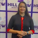 Shalu Menon Instagram - Thanks to hillview beautyparlour,for giving me such a great experience … I suggest this parlour u all for experiencing the wellness…❤️❤️❤️❤️ #beautyparlour #ZeeKeralam #malayalamactress #dancers #choreographer #costumes #love