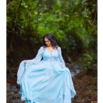 Shalu Menon Instagram – An early morning walk is a blessing for the whole day …… gud mrng all ❤️❤️❤️

Photography :@j_a_y_k_a_y_photography 
Makeup & styling : @vidhya_k_r 
Casting :@sethumadhavan_thampi 
Costume : @figure_8_clothing_studio 

#malayalam #malayalamcinema #malayalamtypography #canonphotography #malayalamstatus #malayalamserialactress #malayalamserial #malayalamserialactress #keralagram #keralagallery #keralatourism #zeemalayalam #suryatv #asianet #mazhavilmanorama #mazhavilserials