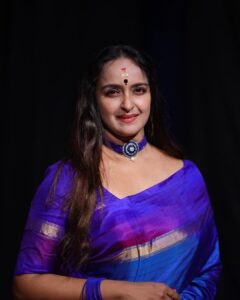 Shalu Menon Instagram - Morning is an important time of day,because how u spend your morning can often tell u what kind of day your going to have…
Gudmrng ,Have a great day…❤️❤️❤️
#morningvibes #monday #photo #photography #pictureoftheday #instalove #instaphoto #model #modellife #trending #trendingfashion #fashionmodel #fashionphotography #kerala #traditional #keralaphotography📸 #saree #keralasaree #zeekeralam #surya #suryatv #asianet #actress #performer #malayalamserialactress #malayalamfilimactress