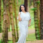Shalu Menon Instagram - This is your Monday morning reminder that you can handle what ever this week throws at you …… have a great week ahead ❤️ #instagood #instagram #instalike #insta #instafashion #picoftheday #photography #photooftheday #kodaikanal #kodaikanaldiaries #travelphotography #travel #kerala #tamilnadu #tamilnadutourism #malayalam #malayalamserialactress #keralagram #keralagallery #keralaphotography #zeekeralam #mazhavilserials #asianet #suryatvserial