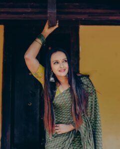 Shalu Menon Instagram - Happy thursday ……There is nothing like new hair to make you feel confident and beautiful ….. new makeover with permenent hair extention 😍 thanks to mubeera ( ira _permenent_hair ) for this 🥰…. Have a great day ❤️❤️

Mua @sheminasmakeover

Photo courtesy @pichuntweddings 

Outfit @ivybysoumiansar

#malayalam #malayalamcinema #malayalamtypography #canonphotography #kerala #keralagram #keralatourism #keralagallery #malayalamcinema #malayalamactress #malayalamserial #malayalamserialactress #malayalamserials #mazhavilmanorama #mazhavilserial #mazhavilmanoramalive #zeekeralam #zeekeralamactress #zeekeralamfc #zeekeralamhd #asianet #suryatv #suryatvserials #flowerstv #flowerstvmalayalam