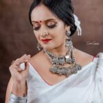 Shalu Menon Instagram - Gud evng all …….. love u all a lot ❤️❤️❤️❤️ #instagram #instagood #instadaily #keralagram #keralagodsowncountry #photography #canonphotography #modelshoot #modellife #modelingphotography #malayalamcinema #malayalamstatus