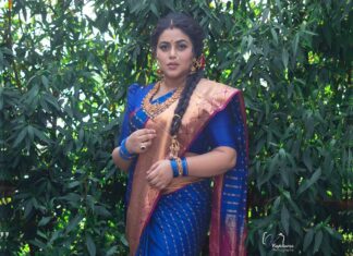 Shamna Kasim Instagram - Knowing how to dress is an art… Styling: @vasudevan.arun Saree: @gsensemble_official Jewelry: @emmadi_silver_jewellery_hyd Pics: @v_capturesphotography Hairstylist: @hairartistpoojagupta Personal staff: @pranay_kohli #lovemyjob ❤️🧿