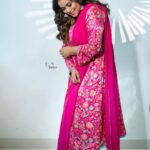 Shamna Kasim Instagram – 🩷 

Costume: @jazaashdesignstudio 
Jewelry: @kushalsfashionjewellery 
Pics: @v_capturesphotography 
Hairstylist: @hairartistpoojagupta 
Personal staff: @pranay_kohli 

@etvtelugu2708 @etvwin #dheepremierleague #lovemyself #lovemyjob