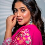 Shamna Kasim Instagram – 🩷 

Costume: @jazaashdesignstudio 
Jewelry: @kushalsfashionjewellery 
Pics: @v_capturesphotography 
Hairstylist: @hairartistpoojagupta 
Personal staff: @pranay_kohli 

@etvtelugu2708 @etvwin #dheepremierleague #lovemyself #lovemyjob