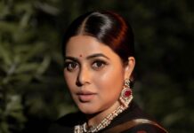 Shamna Kasim Instagram - Saree lover ❤️ Jewelry: @kushalsfashionjewellery Pics: @v_capturesphotography Hairstylist: @hairartistpoojagupta Personal staff: @pranay_kohli @etvtelugu2708 @etvwin #dheepremierleague #lovemyjob 🧿
